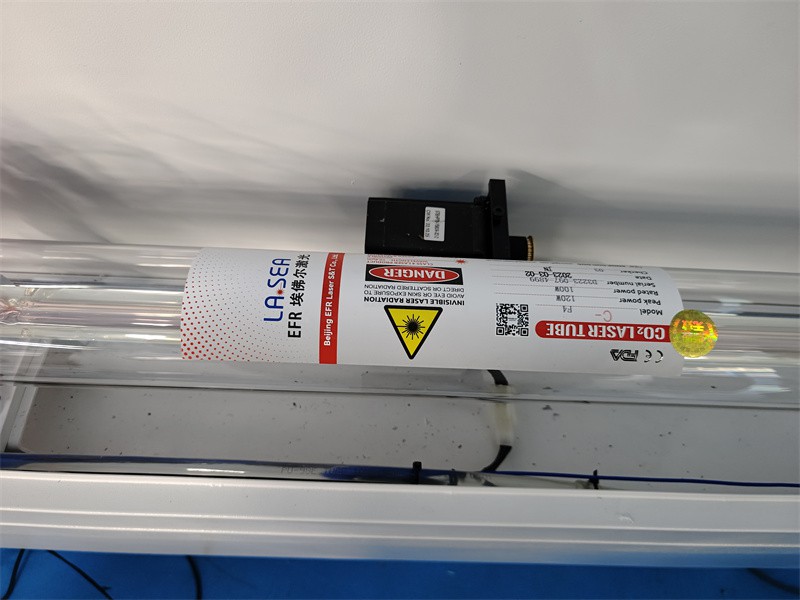 laser cutting machine12.jpg